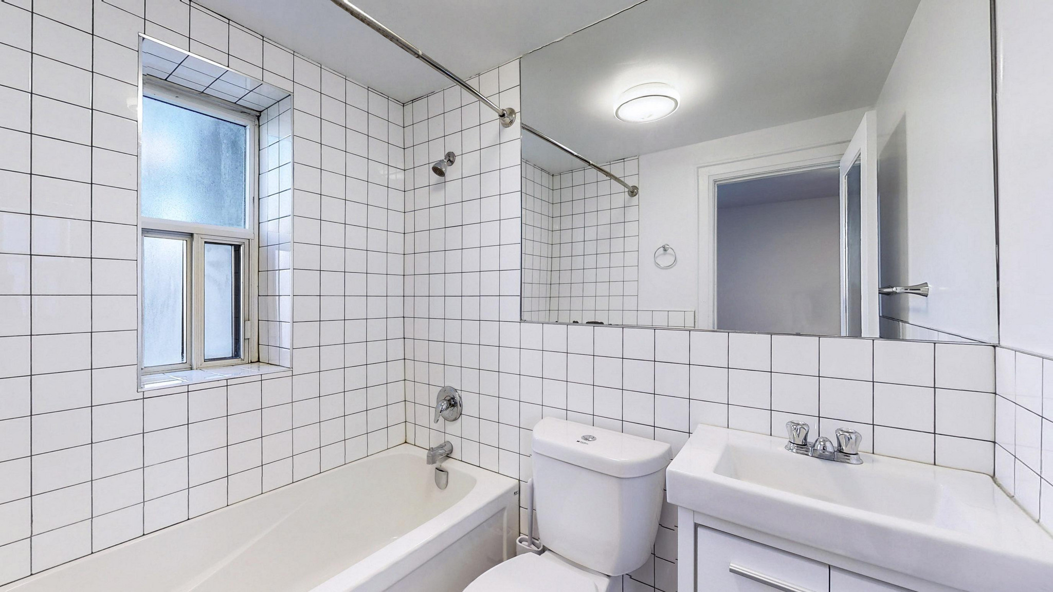 262 Jarvis Street - Photo 6