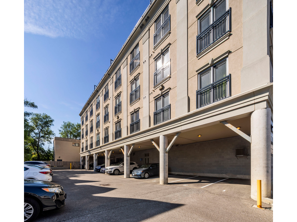 3443 Bathurst Street - Photo 4