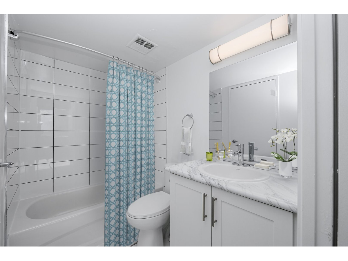 300 Antibes Drive - Photo 15