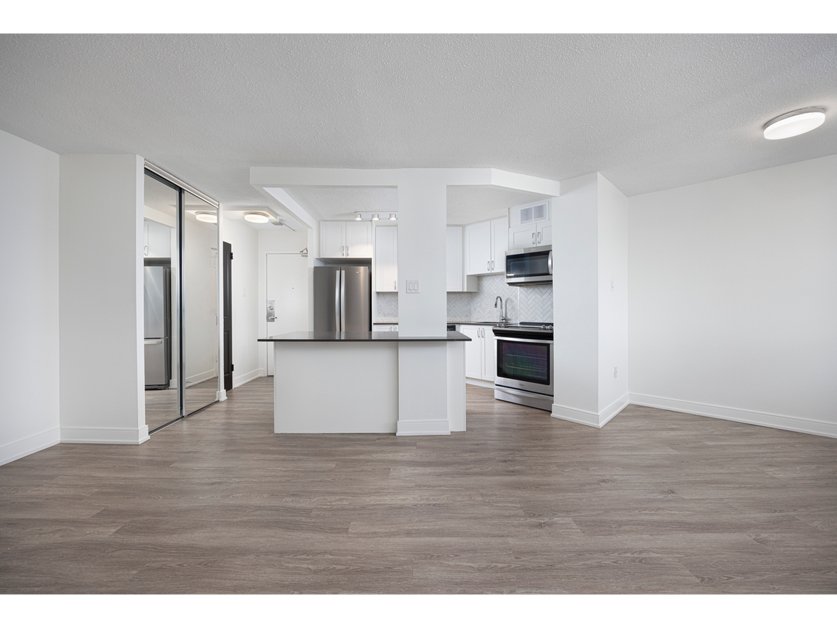 3122 Hurontario Street - Photo 9