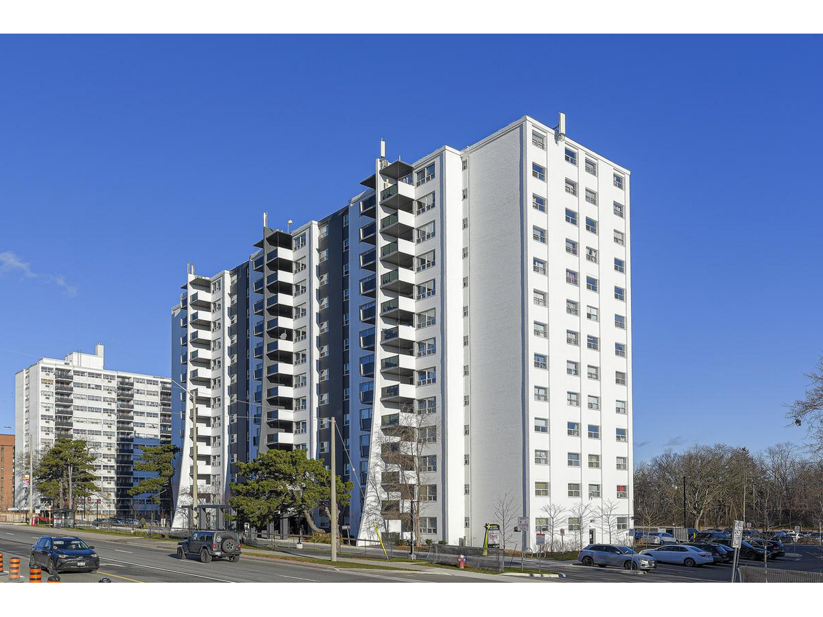 2465 Hurontario Street - Photo 14