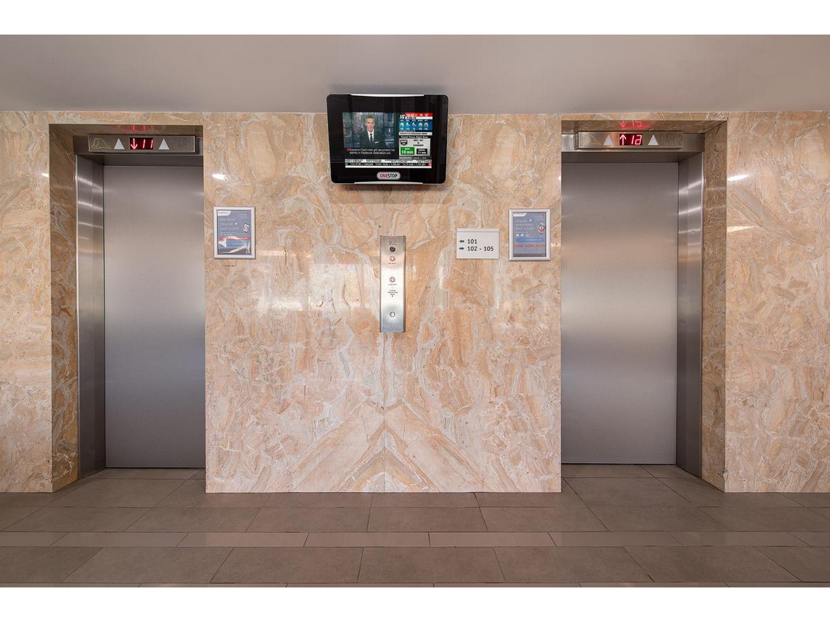 2465 Hurontario Street - Photo 9