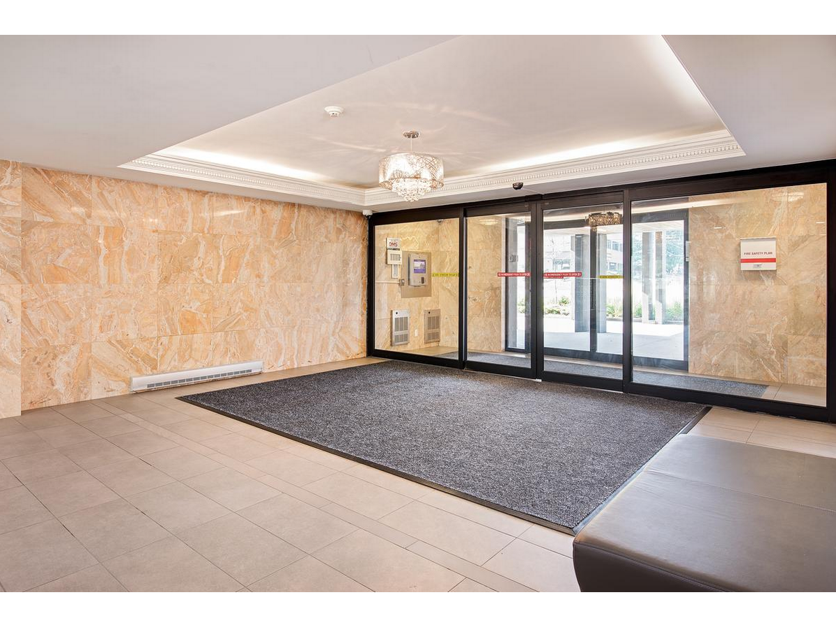 2465 Hurontario Street - Photo 10