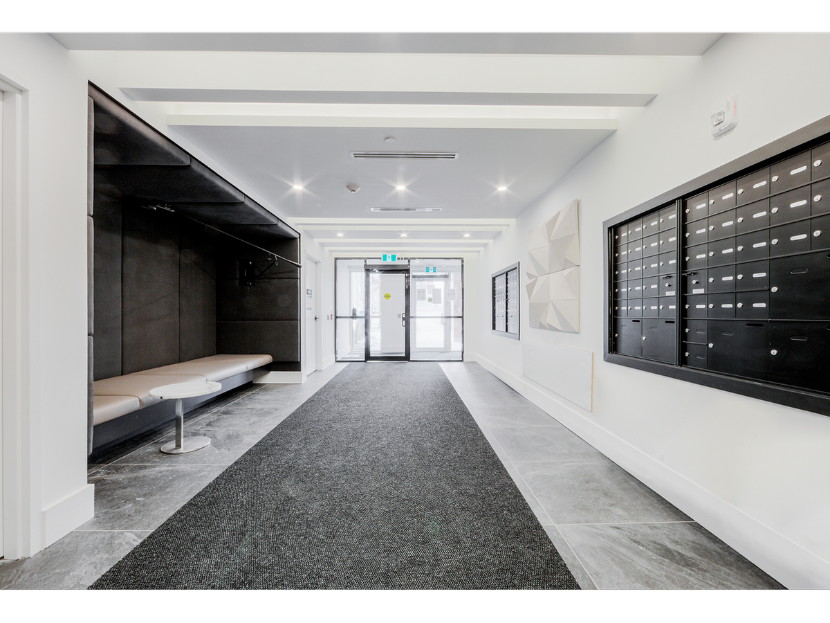 2475 Hurontario Street - Photo 4