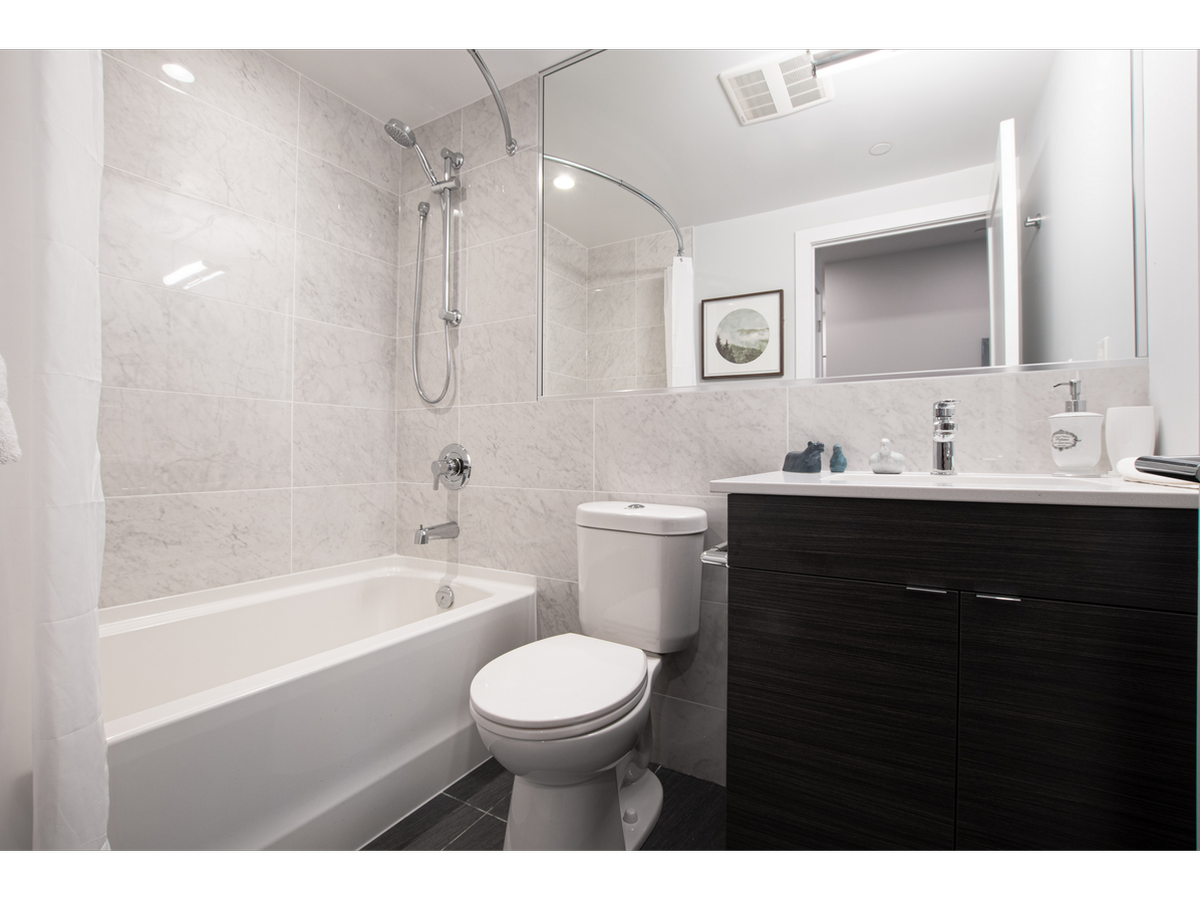2475 Hurontario Street - Photo 6