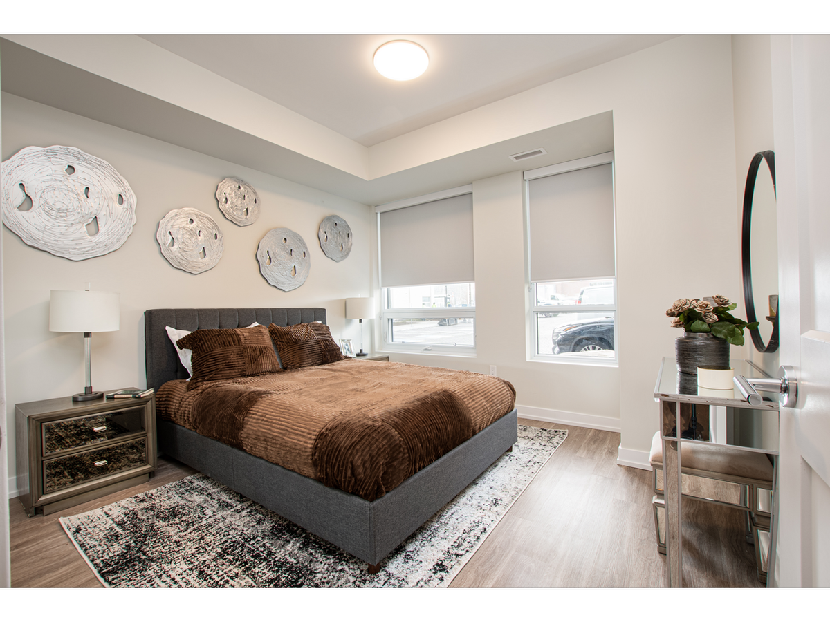 2475 Hurontario Street - Photo 9