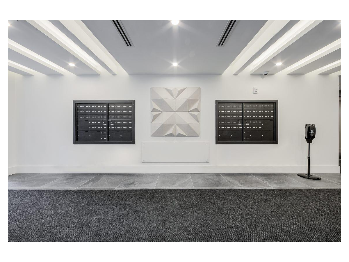 2475 Hurontario Street - Photo 12