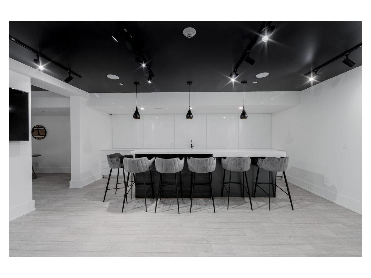 2475 Hurontario Street - Photo 13