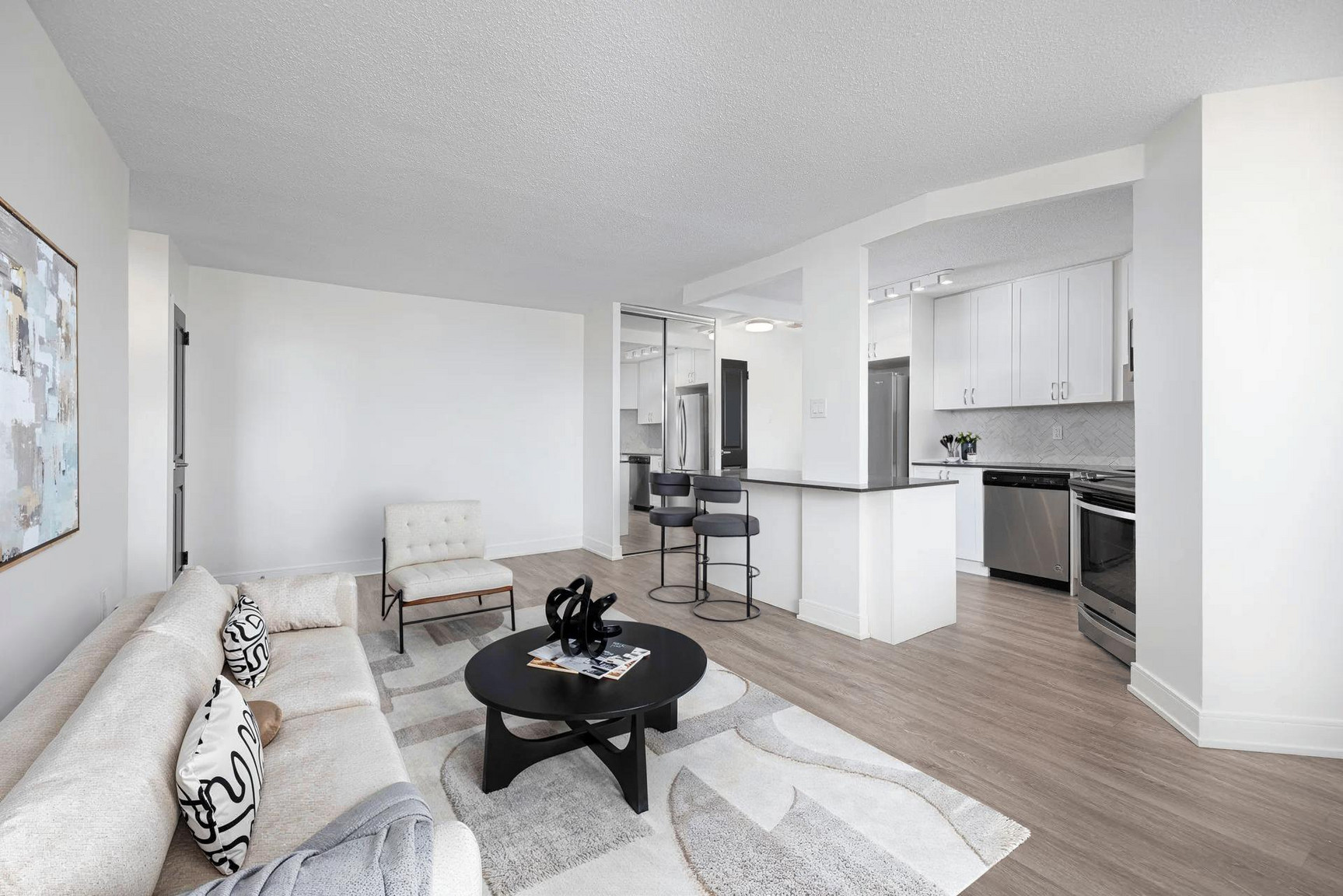 3122 Hurontario Street - Photo 14