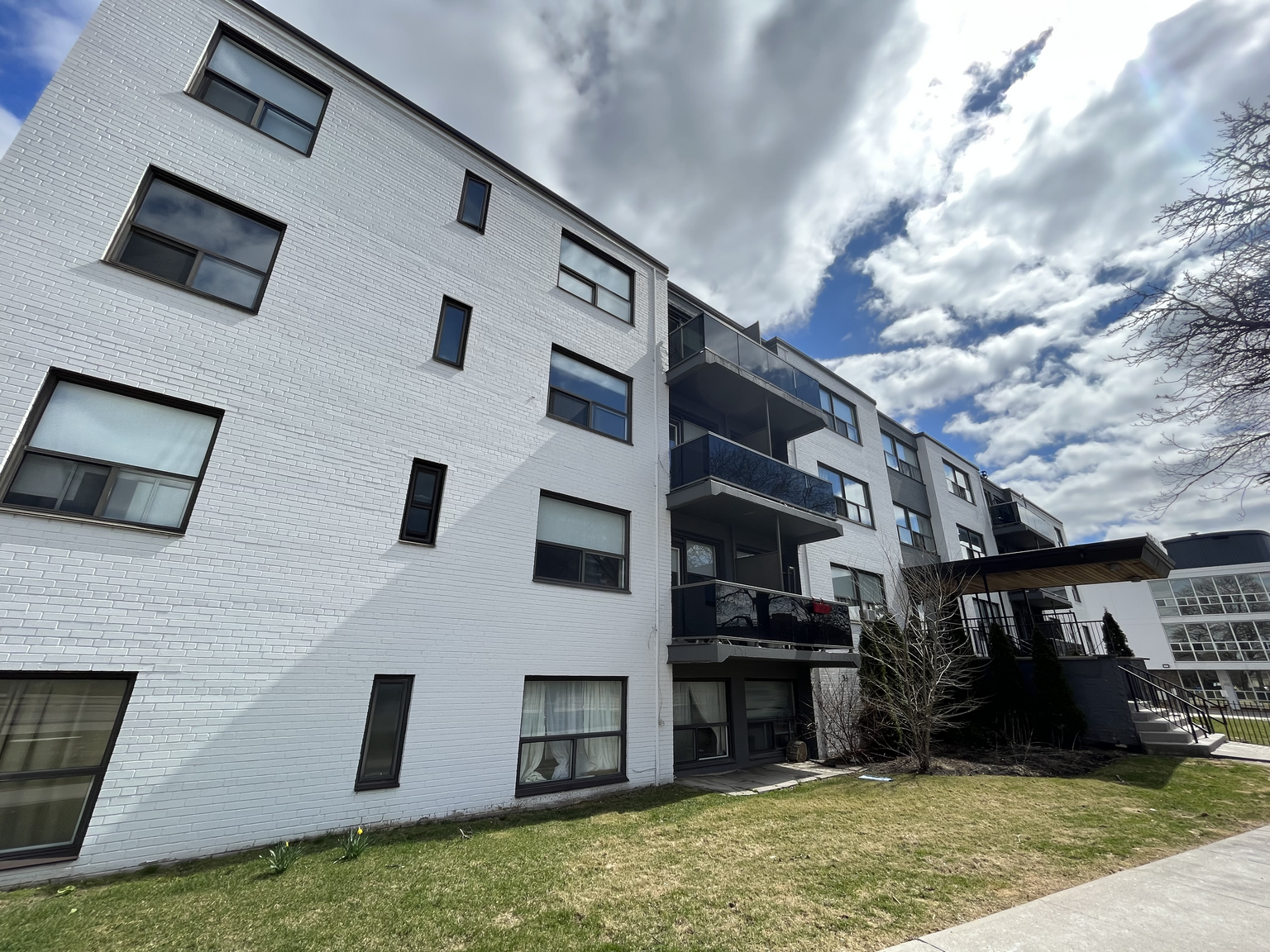 2175 Avenue Road - Photo 14