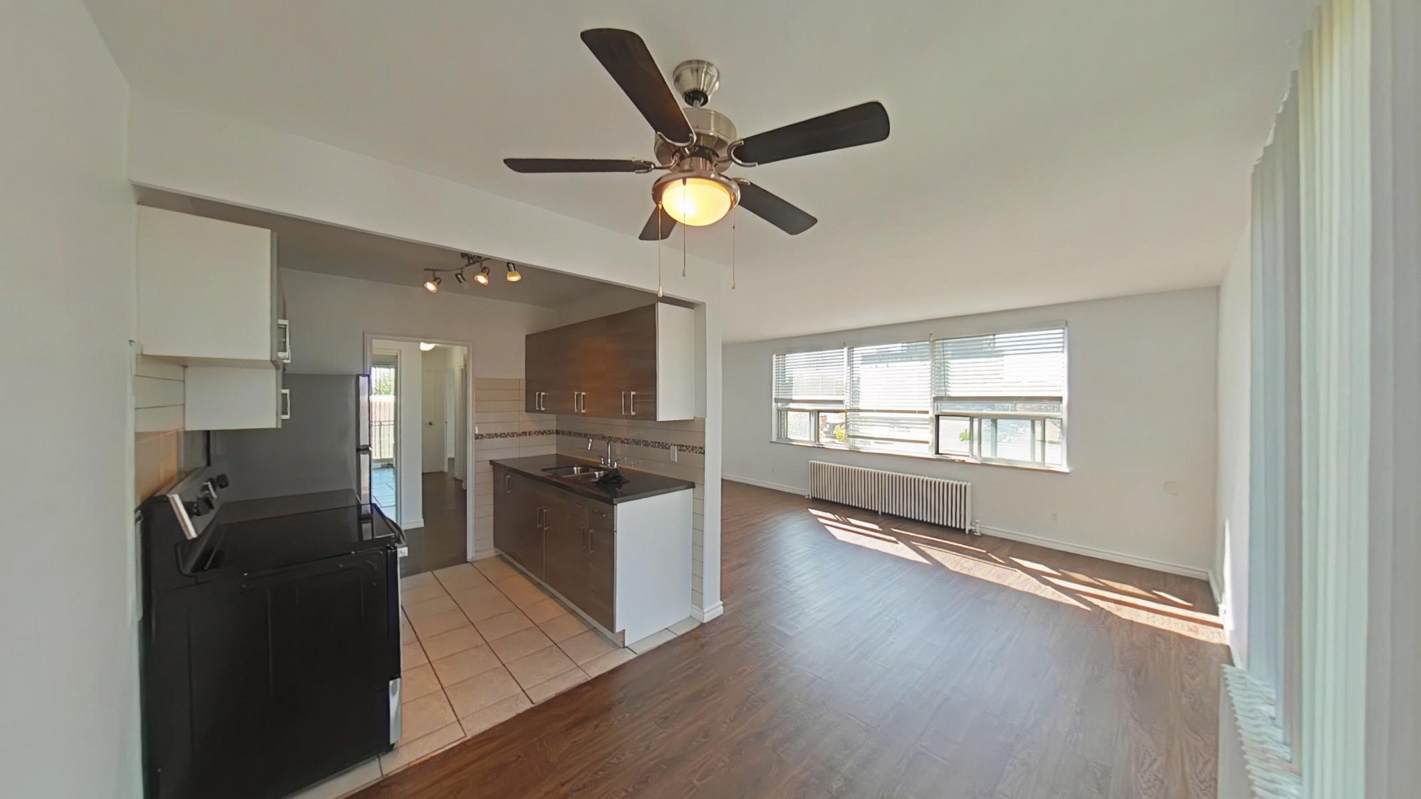 2-6 The Donway East - Photo 10