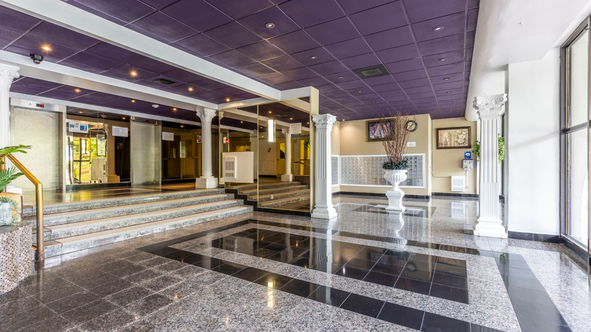 1577 Lawrence Avenue West - Photo 16