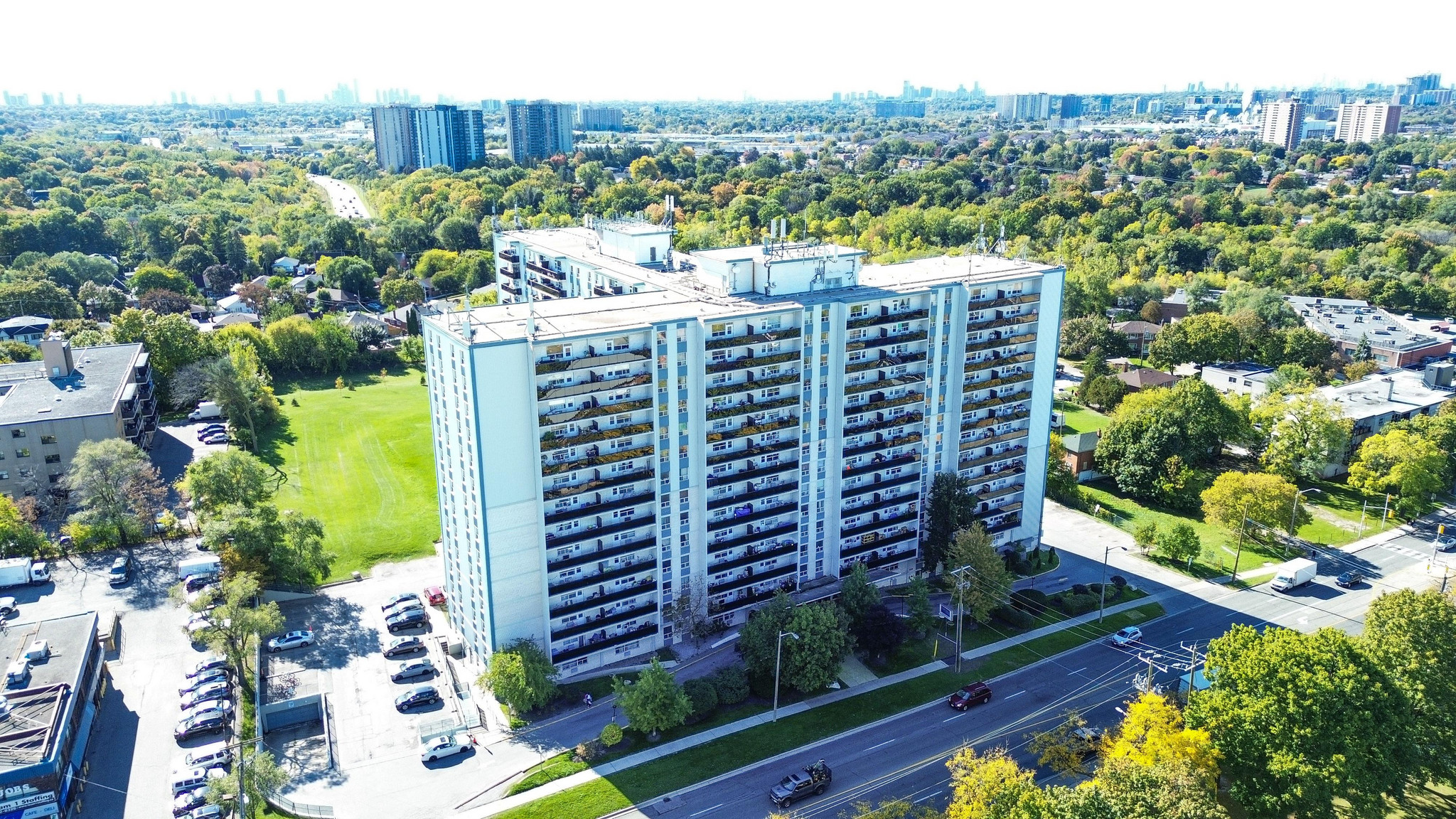 1577 Lawrence Avenue West - Photo 17