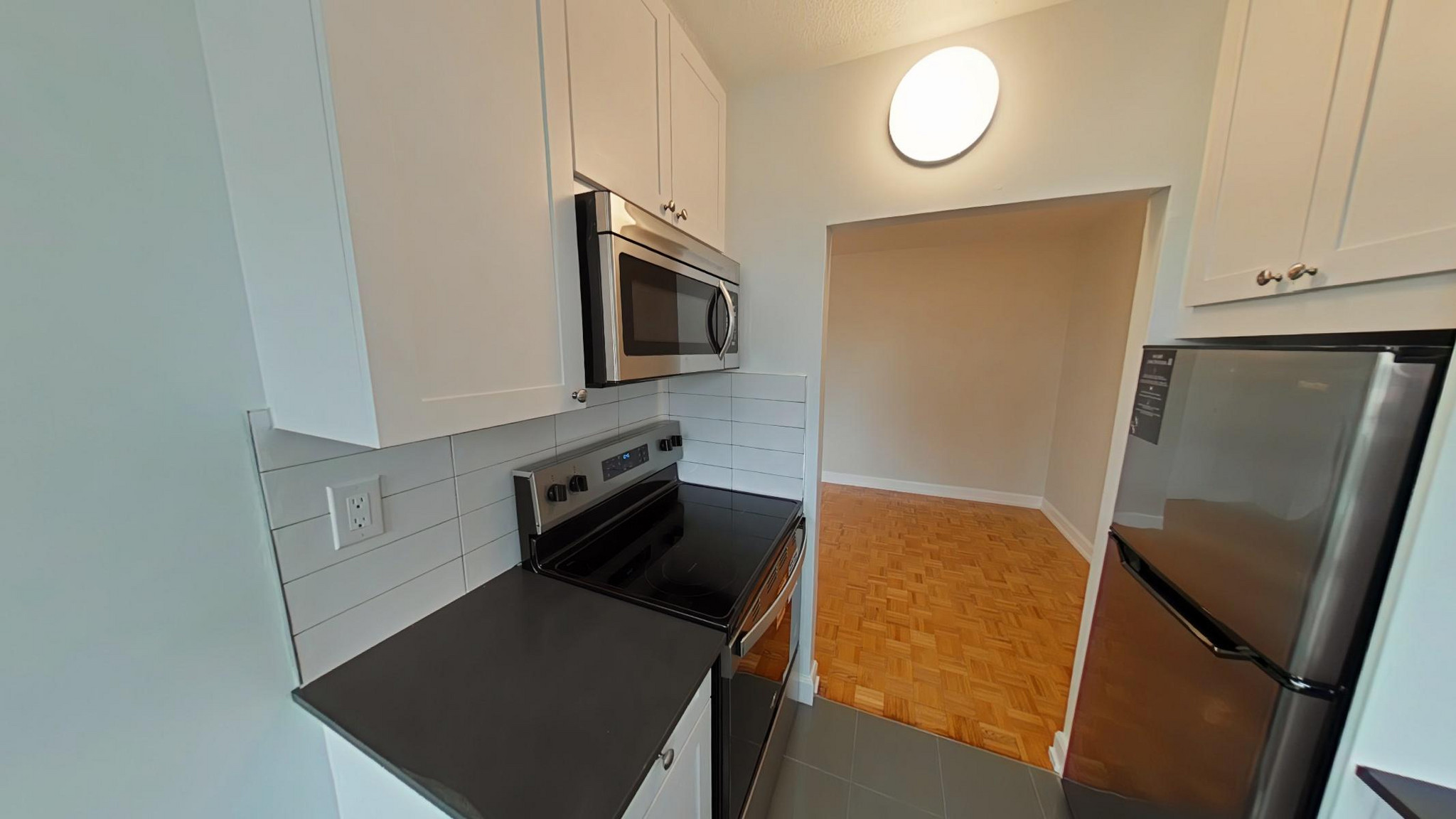 36 Thorncliffe Park Drive - Photo 4