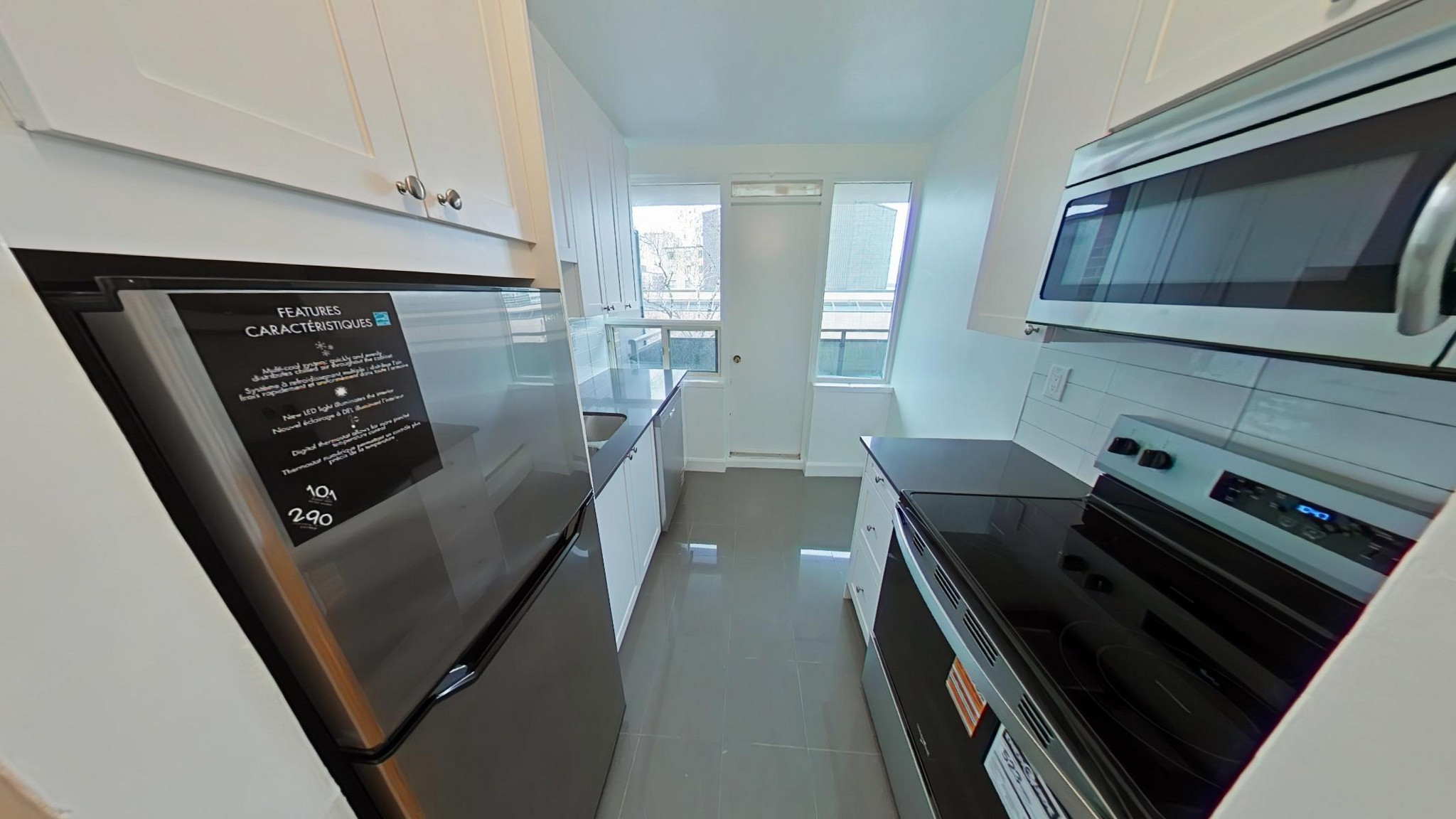 36 Thorncliffe Park Drive - Photo 5