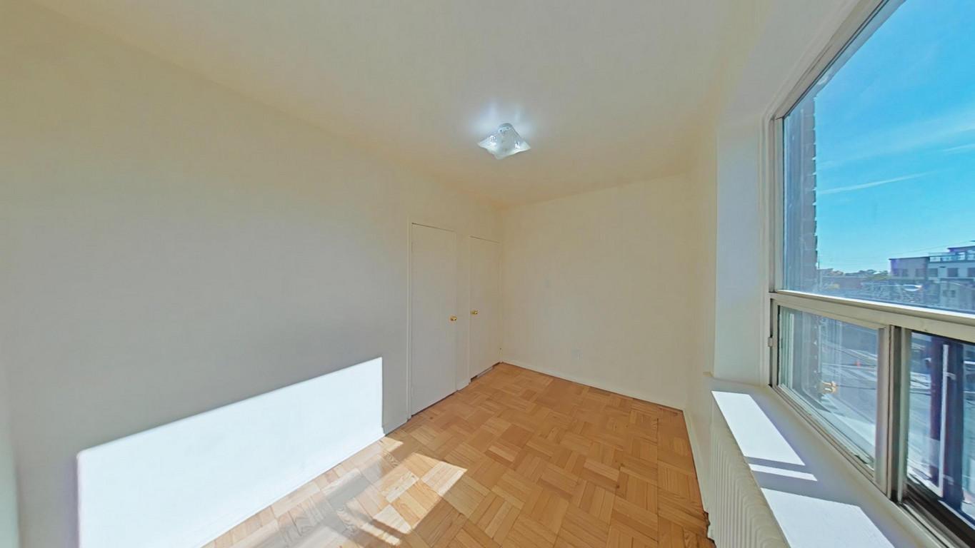 1589–1607 Victoria Park Ave - Photo 11