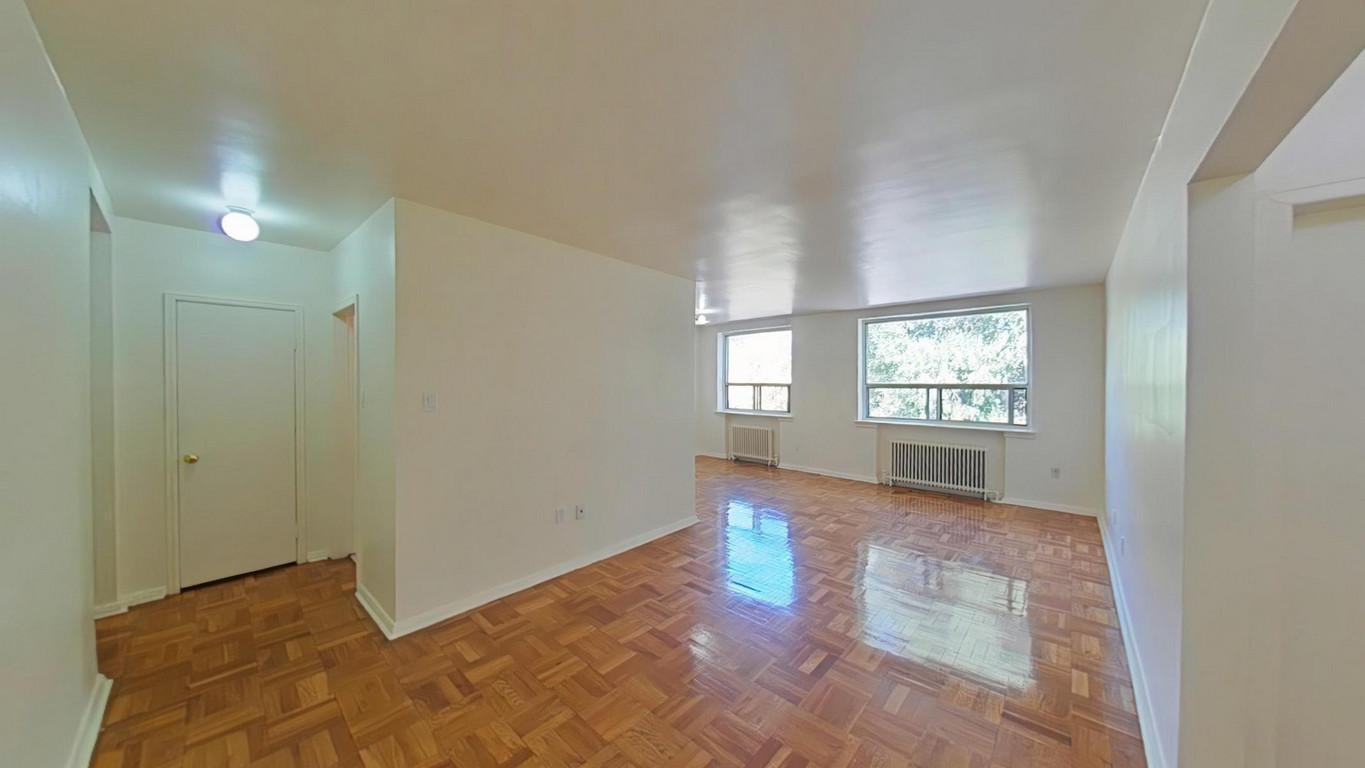 1589–1607 Victoria Park Ave - Photo 5