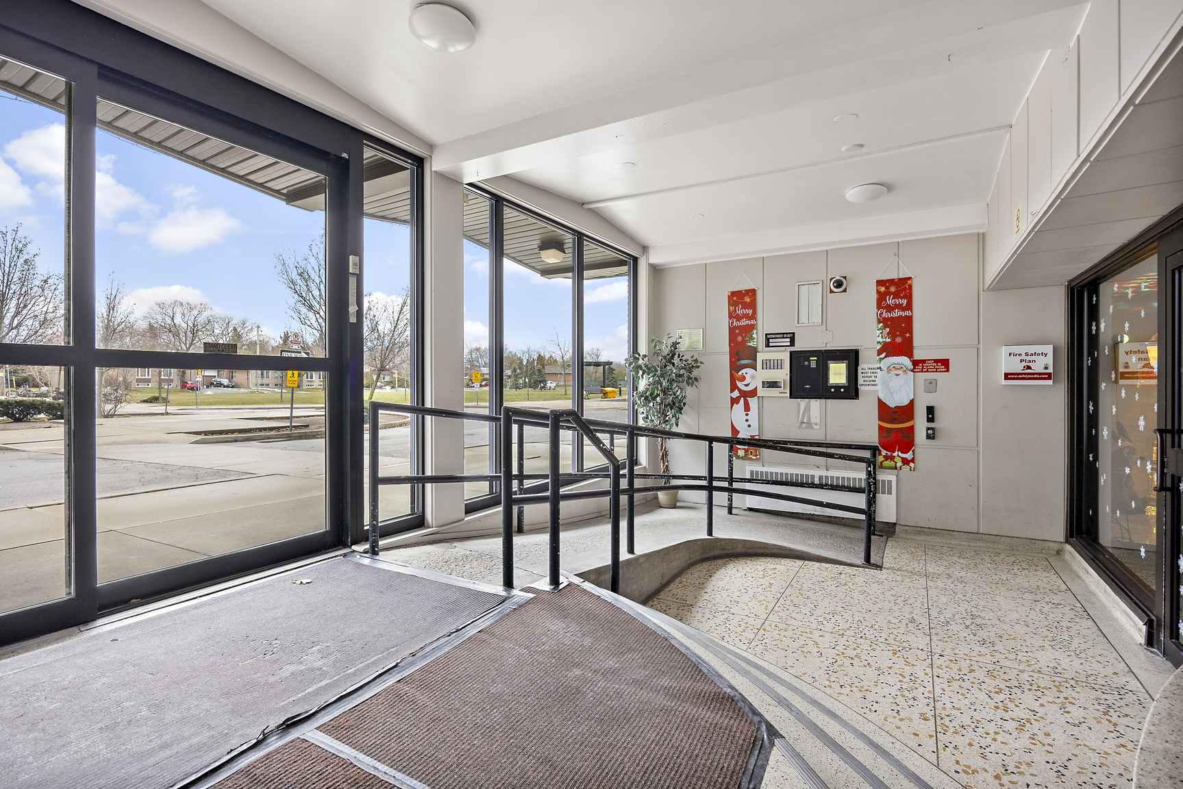 70 Esther Lorrie Drive - Photo 4