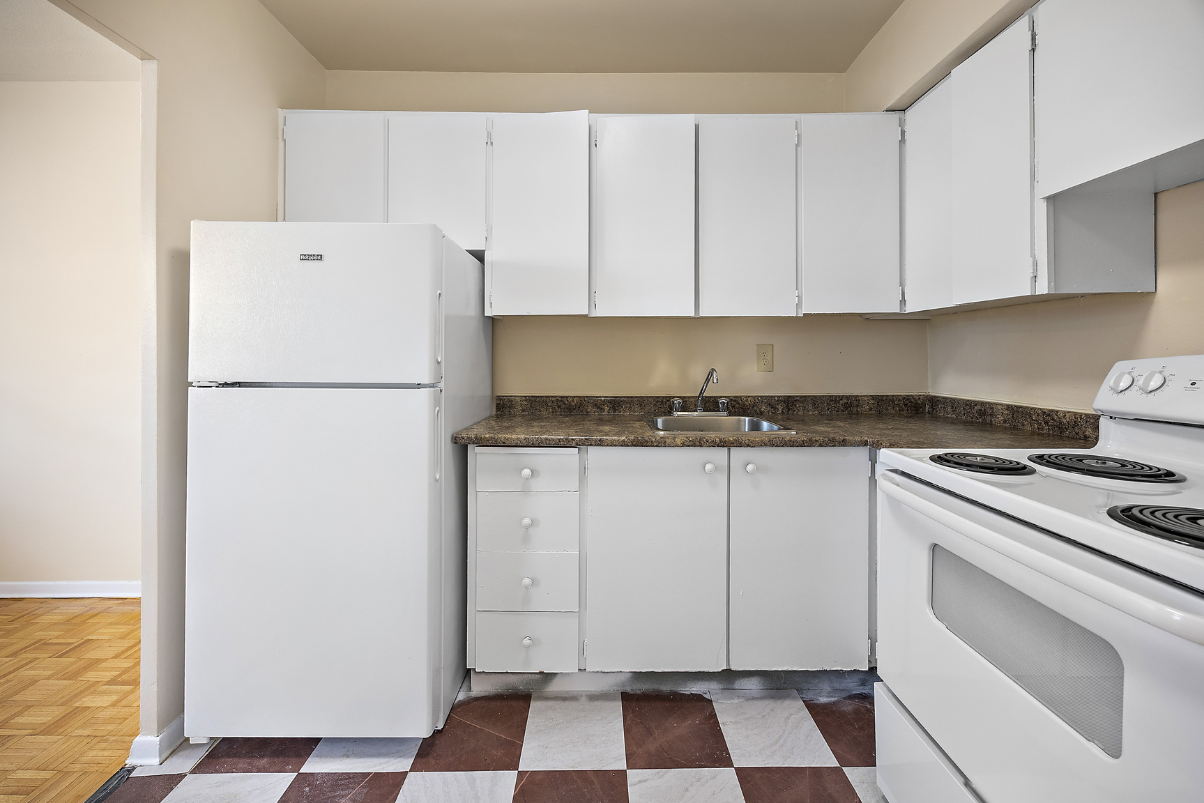 30 High Street East - Photo 12