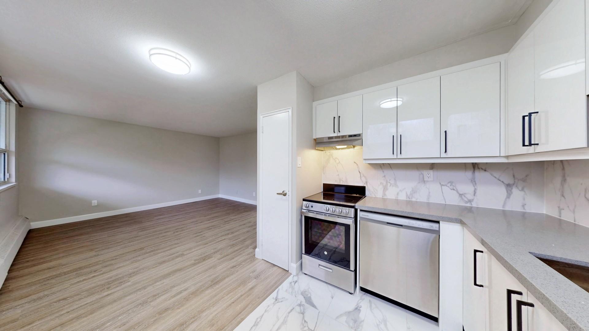 345 Merton Street  - Photo 11