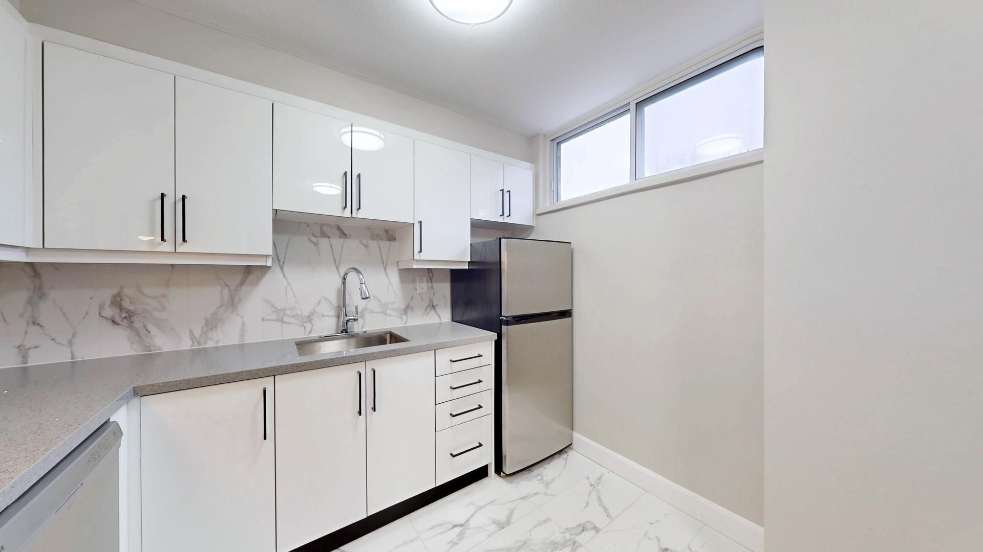 345 Merton Street  - Photo 12