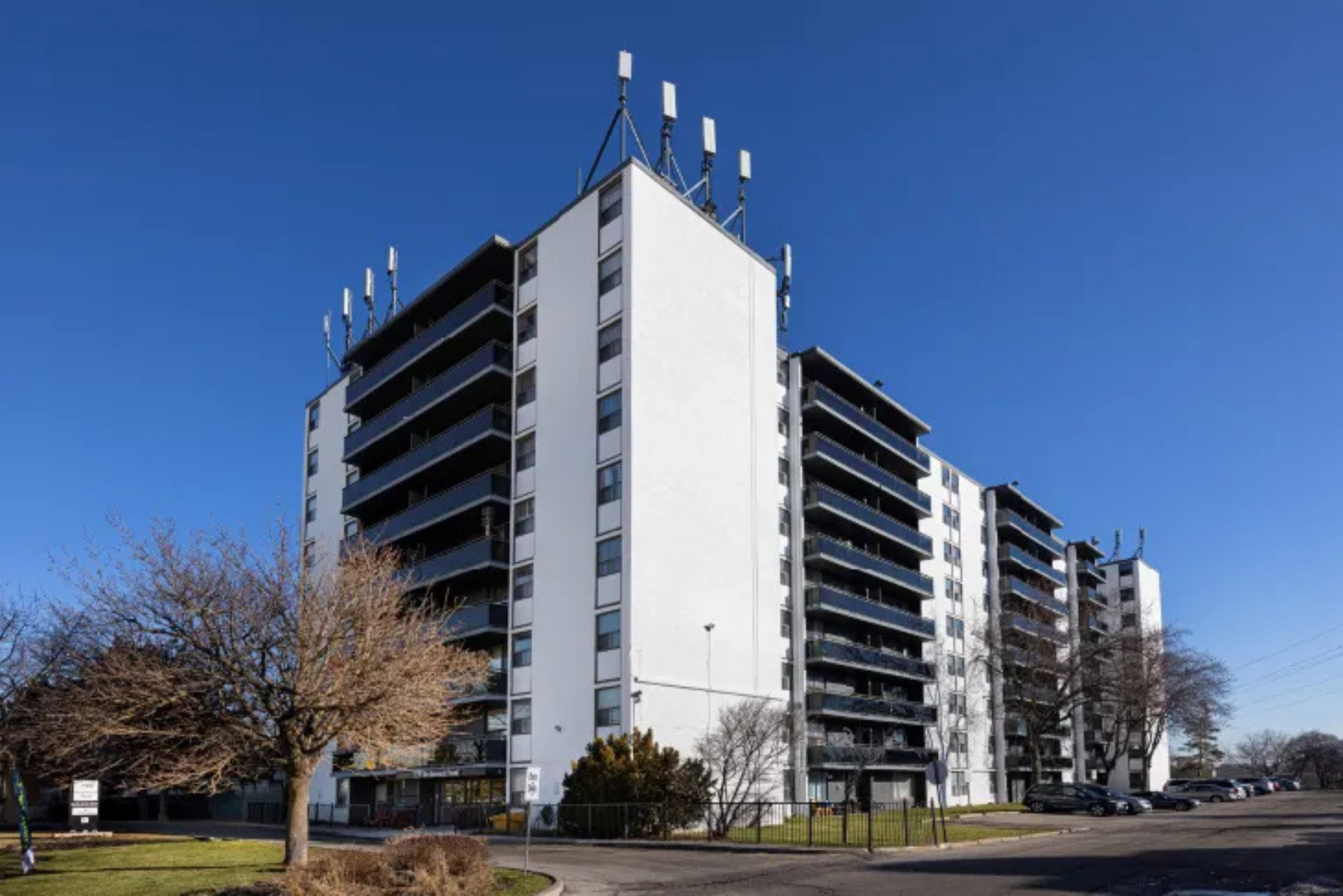 739 Birchmount Road - Photo 2