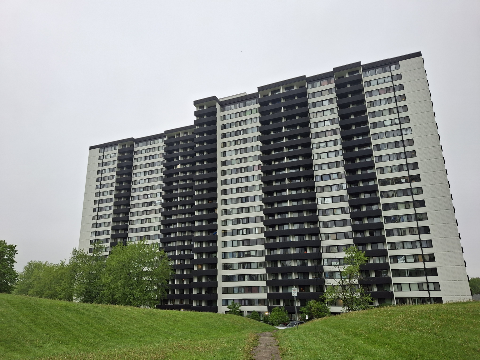 300 Antibes Drive - Photo 25