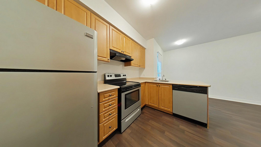 940 Bloor Street West