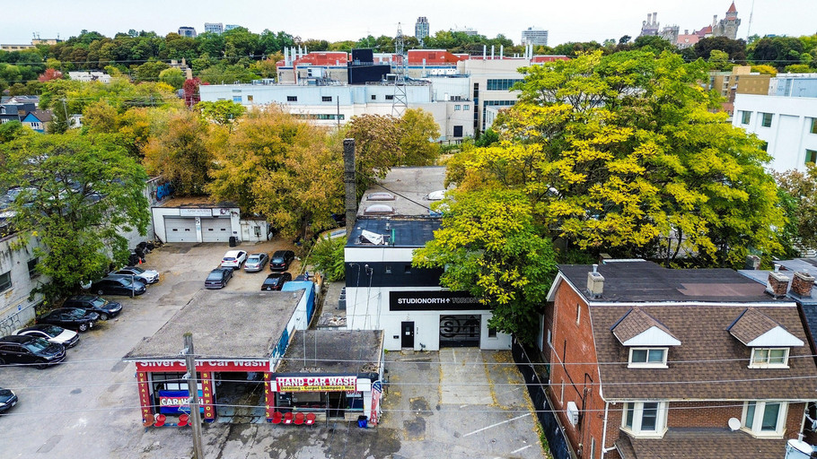 374 Dupont Street