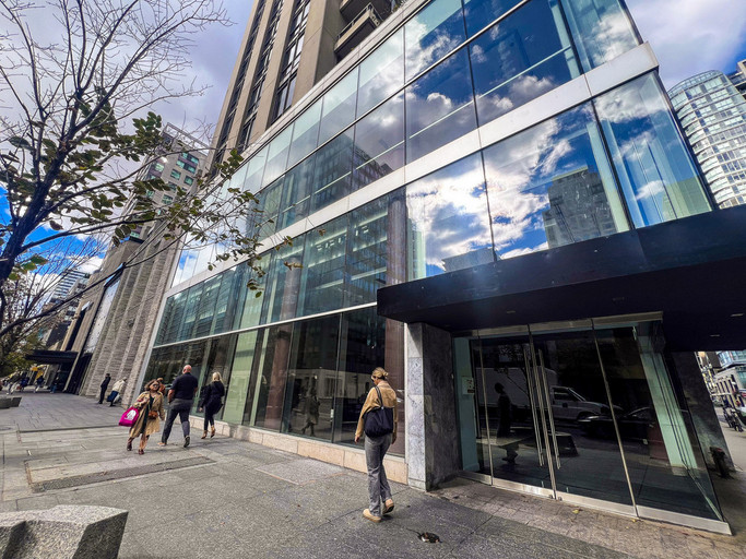 100 Bloor Street West