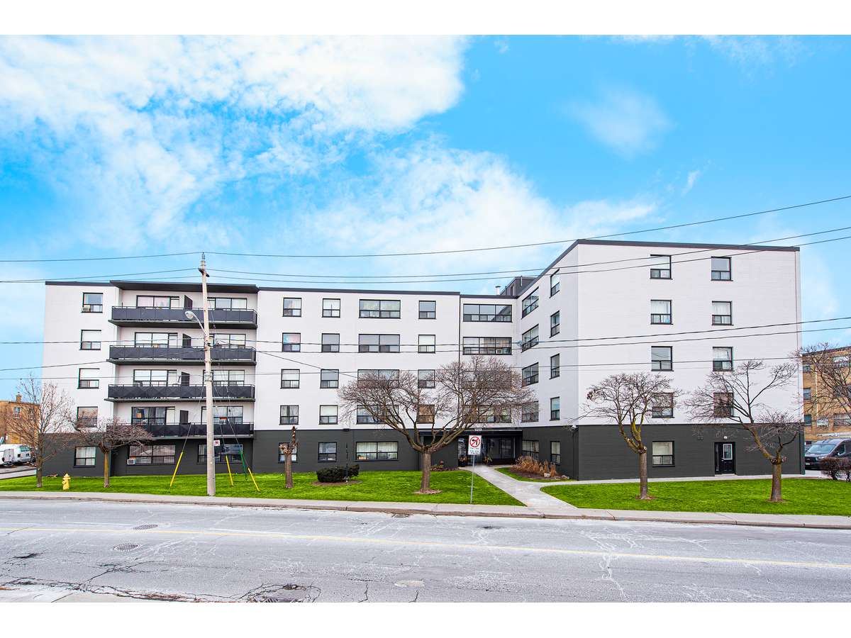 1050 Castlefield Avenue, Toronto, ON M6B 1E7 — photo 1