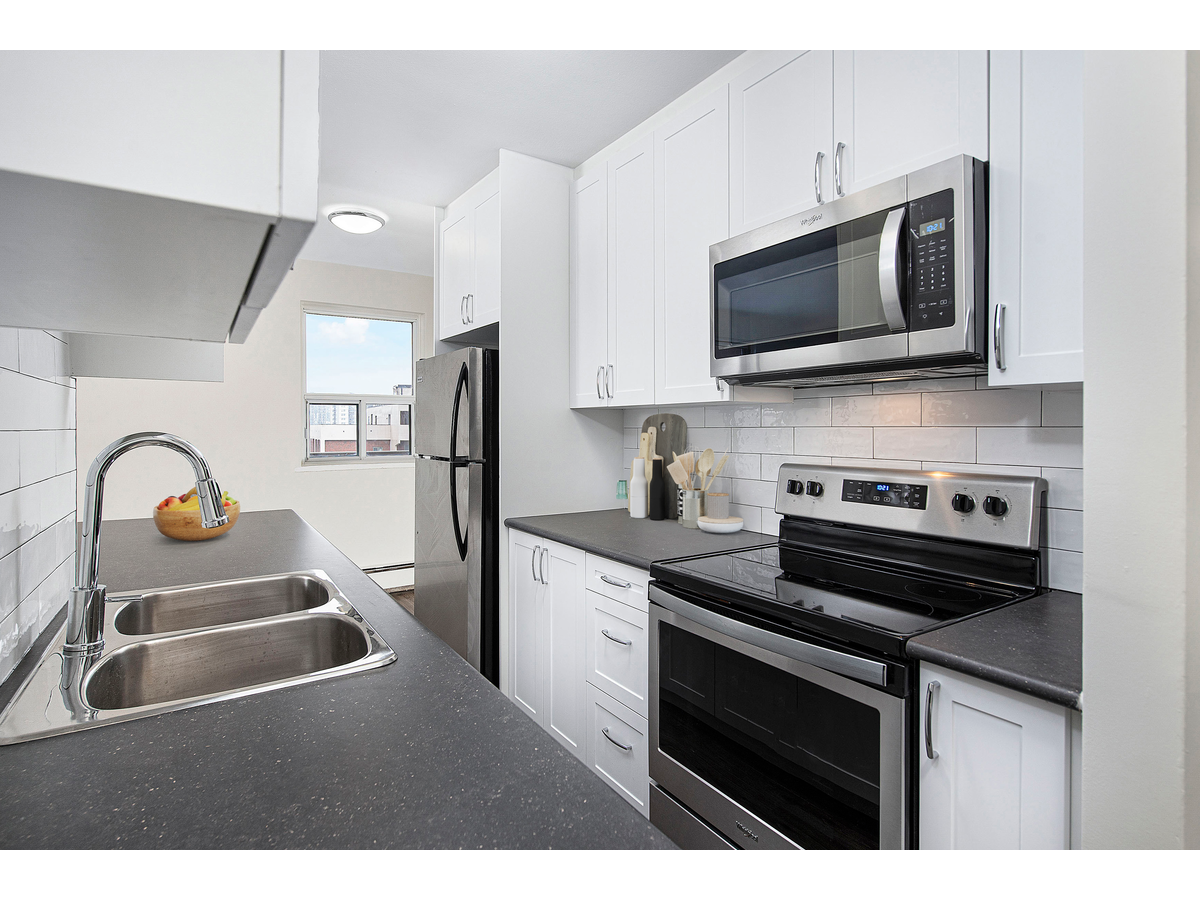 550 Westmount Road W, Kitchener, ON N2M 5G5 — photo 1