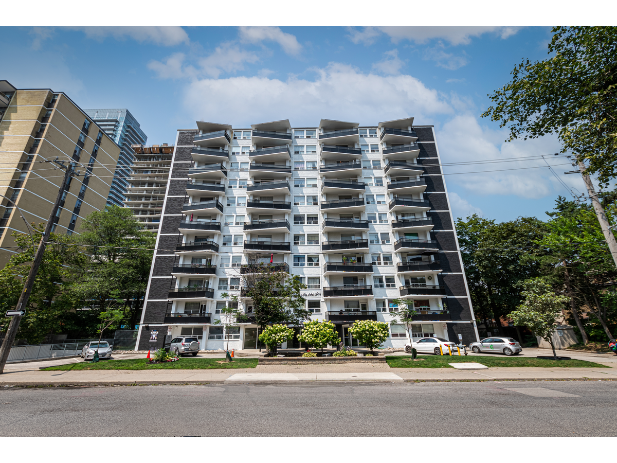 250 Roehampton Avenue, Toronto, ON M4P 1R9 — photo 1