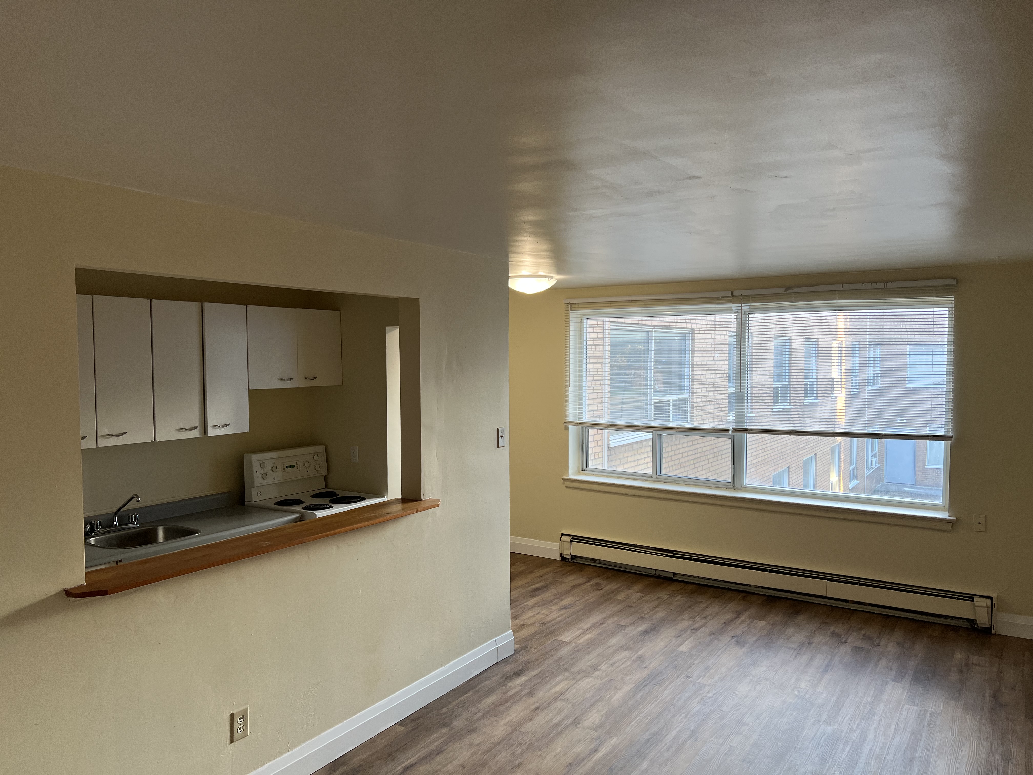 365 Melvin Avenue, Hamilton, ON L8H 2K6 — photo 1