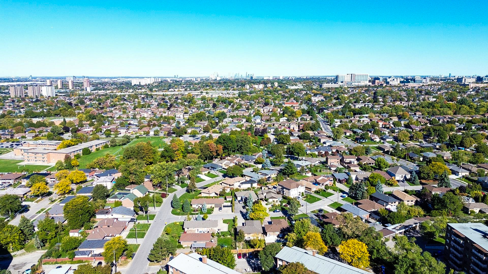 1577 Lawrence Avenue West, North York, ON M6L 1C4 — photo 3