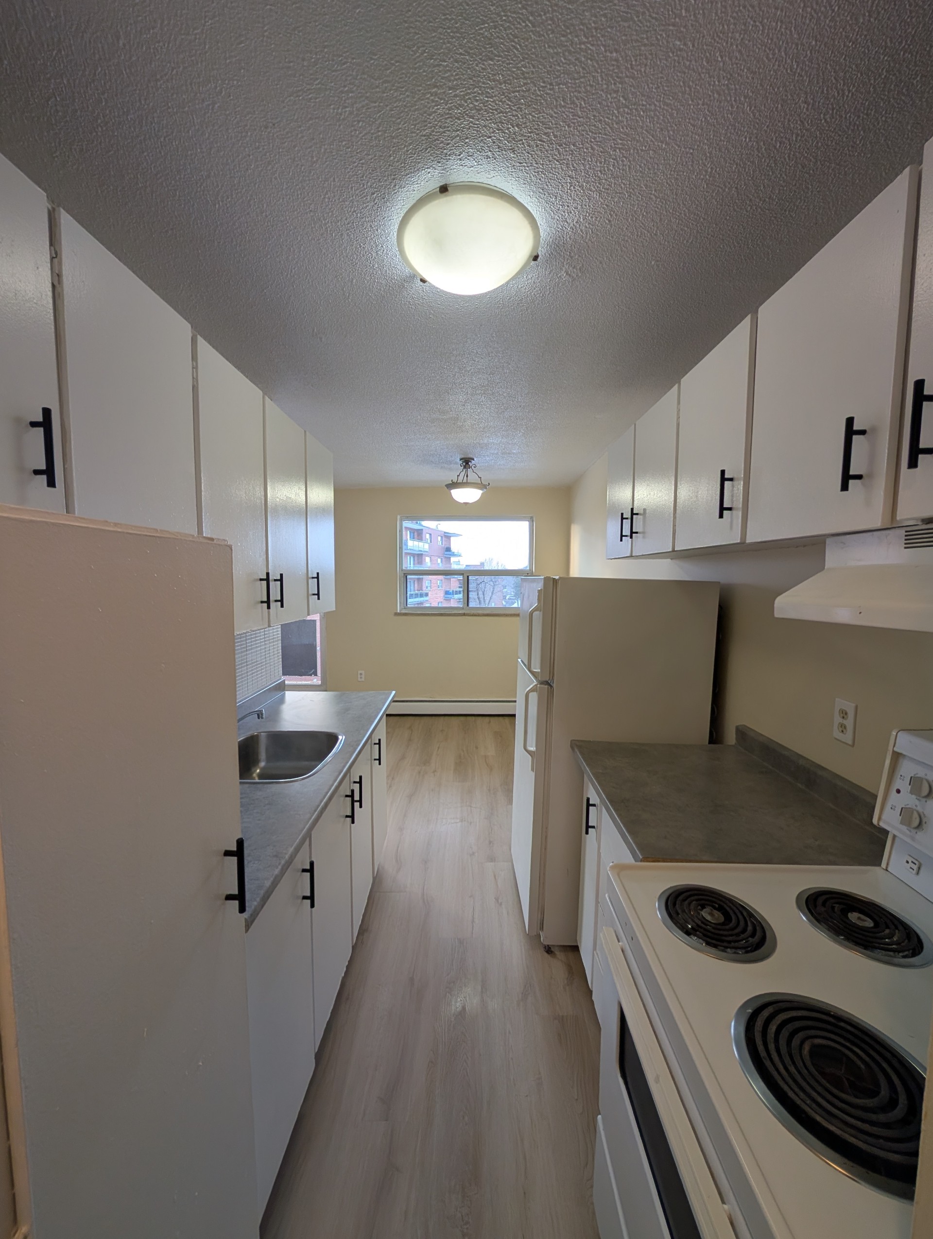 2685 King Street East, Hamilton, ON L8K 1Y4 — photo 1