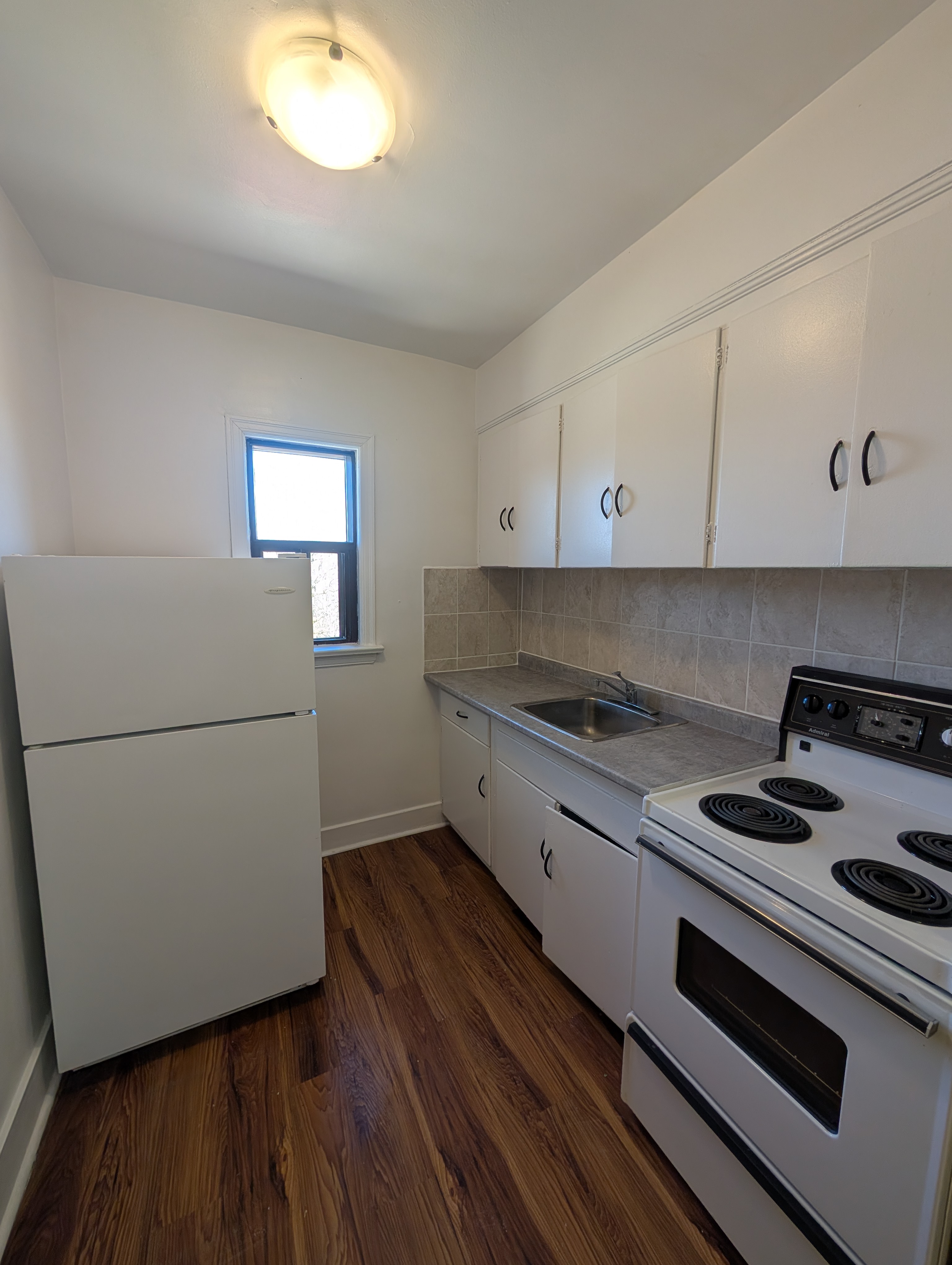 2532 Lake Shore Boulevard West, Toronto, ON M8V 1E4 — photo 2