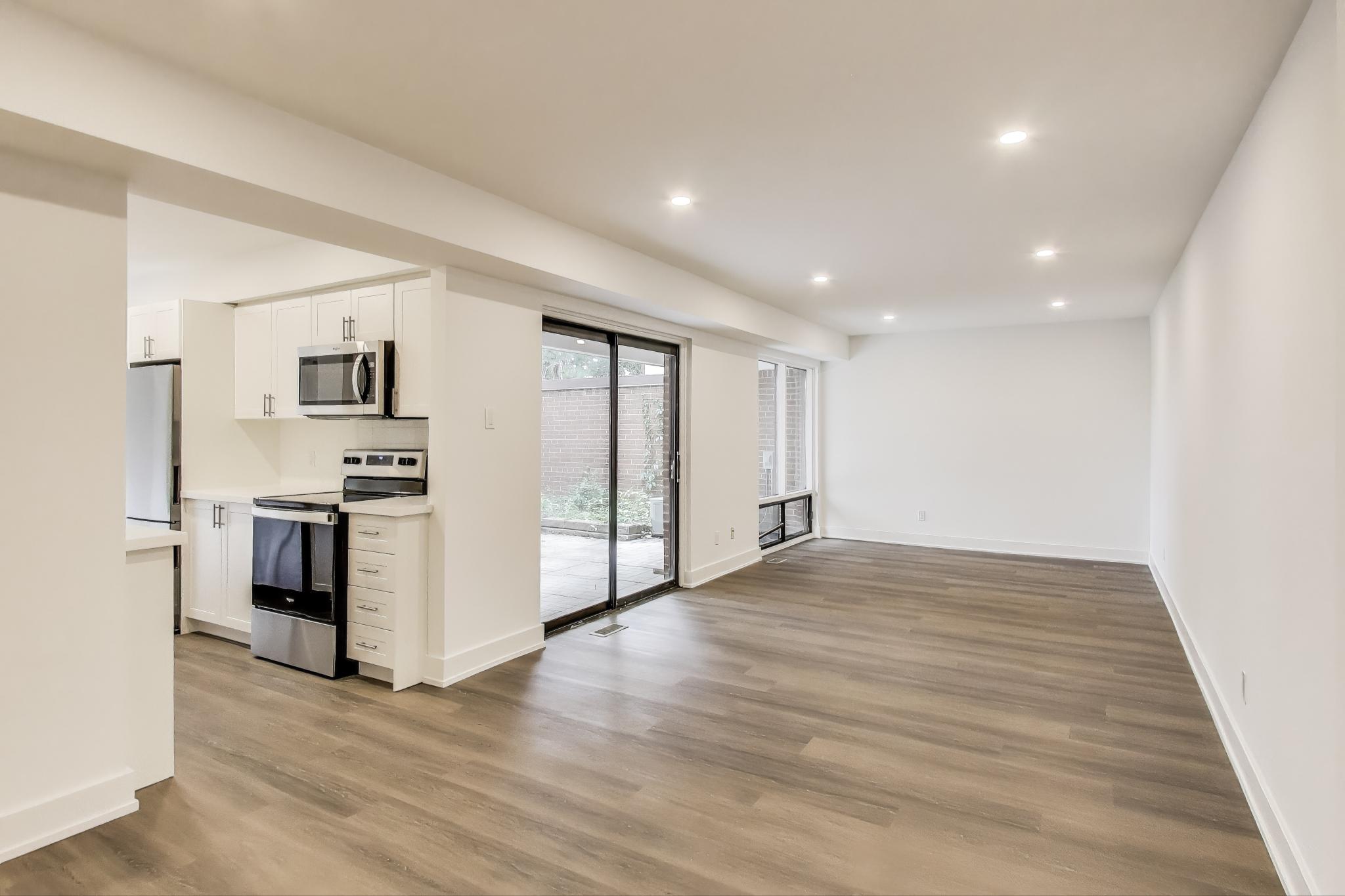 390 - 400 Woodsworth Road, North York, ON M2L 2T9 — photo 3