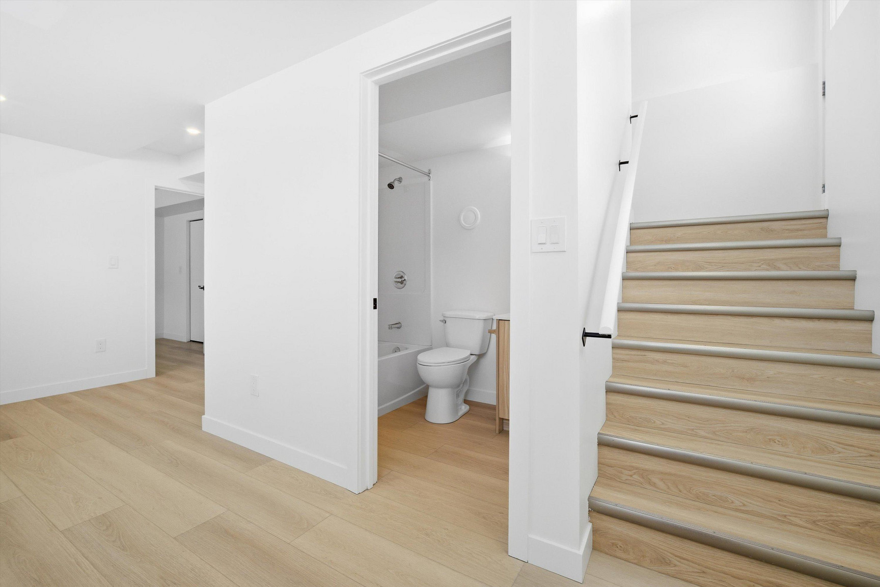 2 Villeneuve Blvd - Photo 24