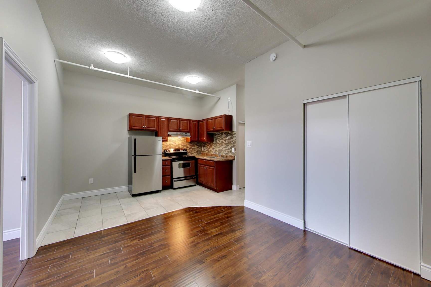 90 Colborne Street  - Photo 4