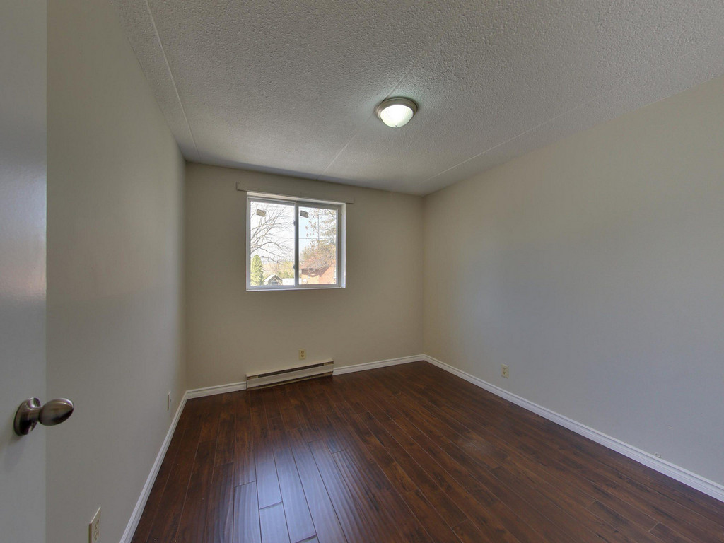 Thamesville - 1&2 Bedroom Apartment | SIREG MANAGEMENT INC.