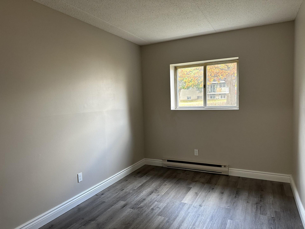 14 Balmoral Place SIREG Management Inc.