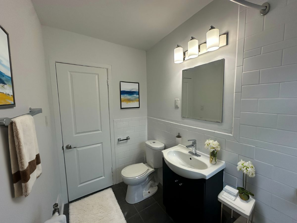 245 Howland Avenue - Photo 6