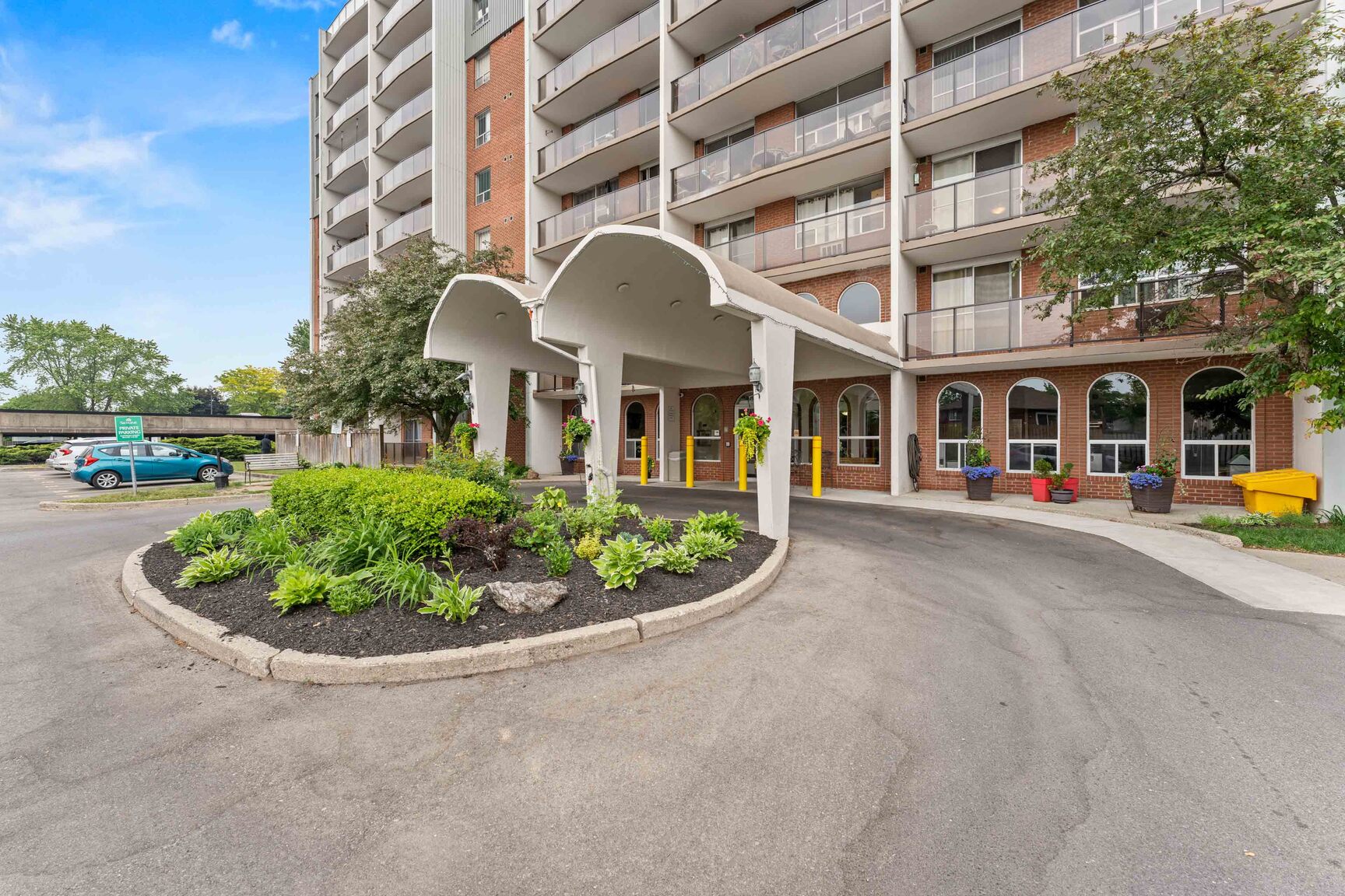 Southwick Apartments - Photo 2