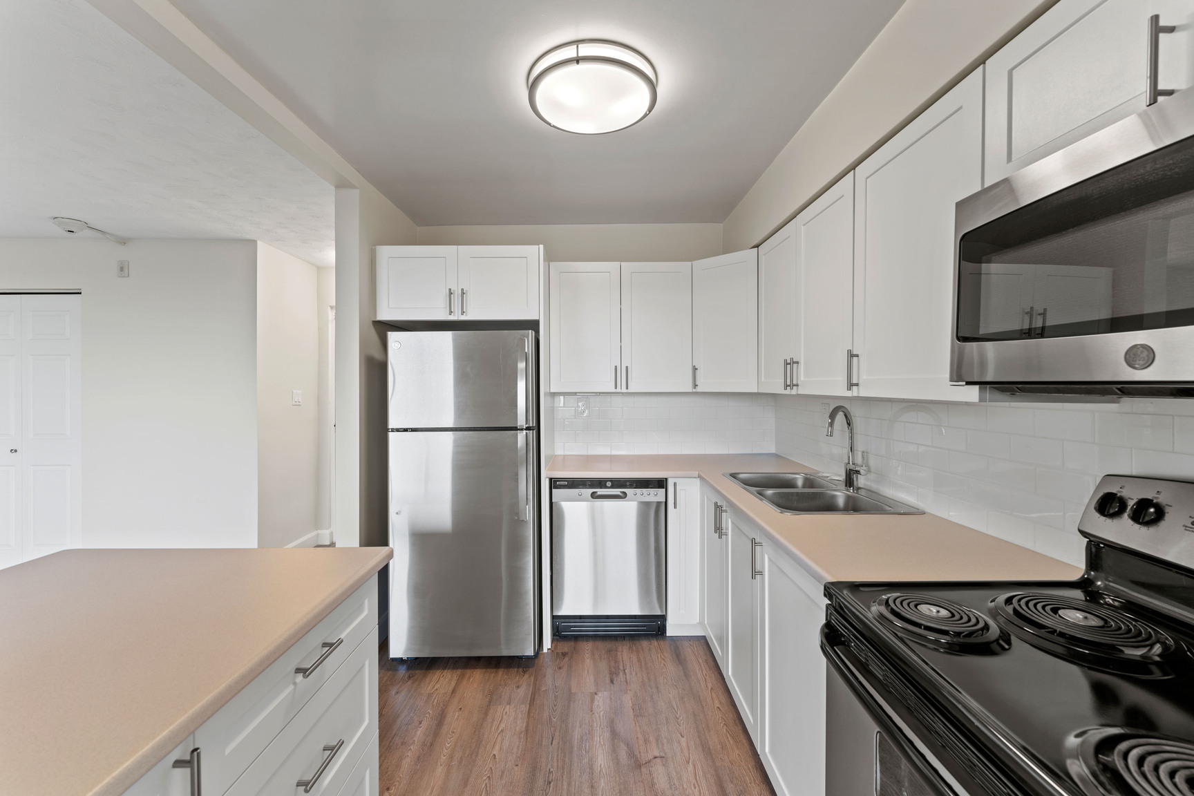 Southwick Apartments - Photo 14