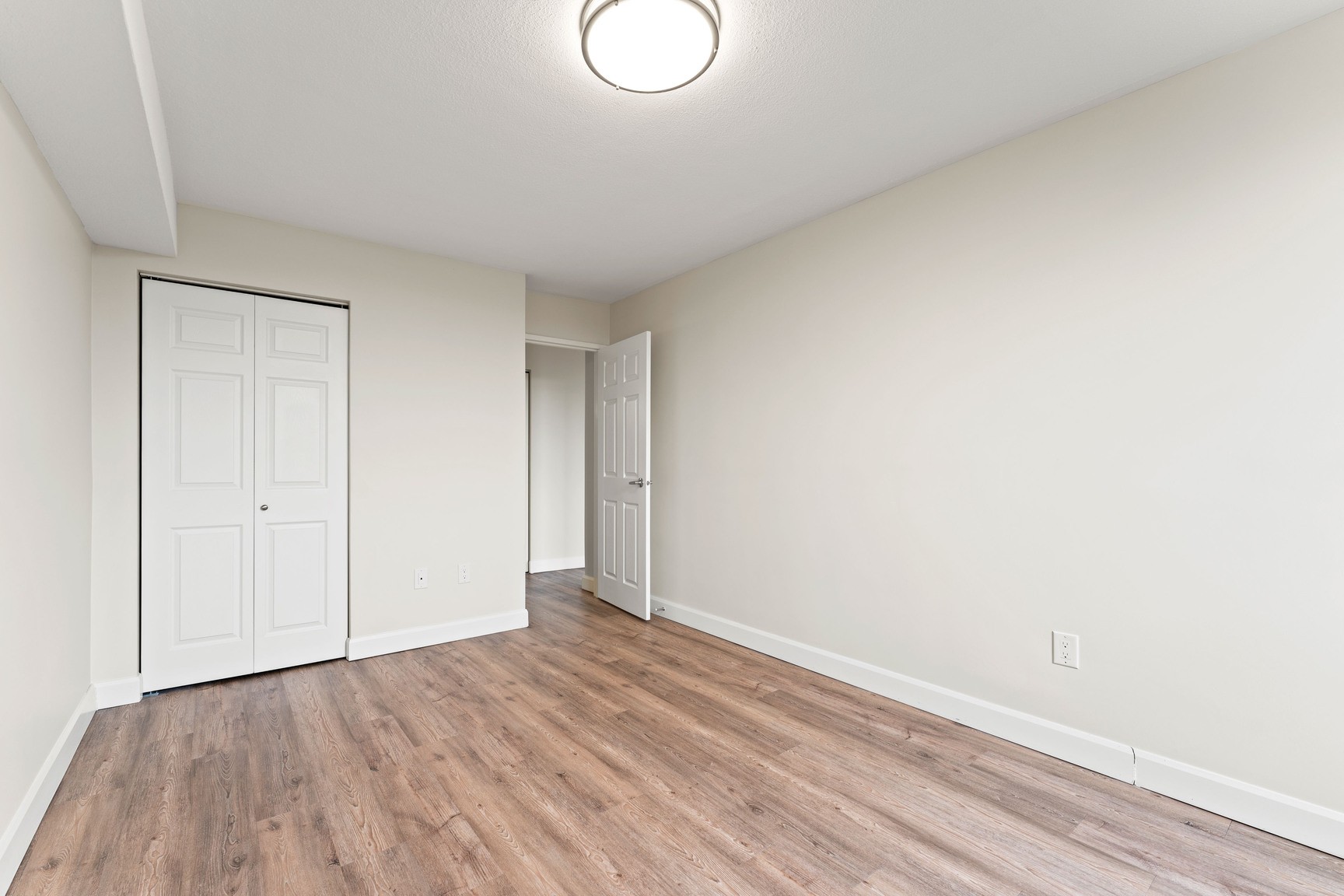 Southwick Apartments - Photo 17