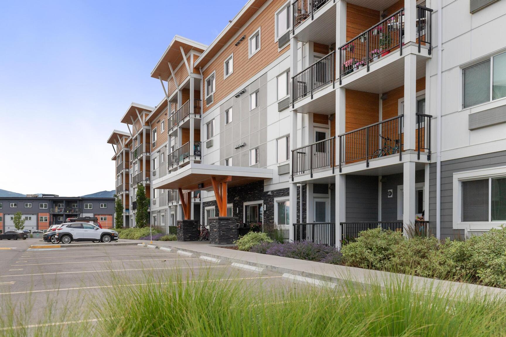 Carrington Ridge Apartments - Photo 2
