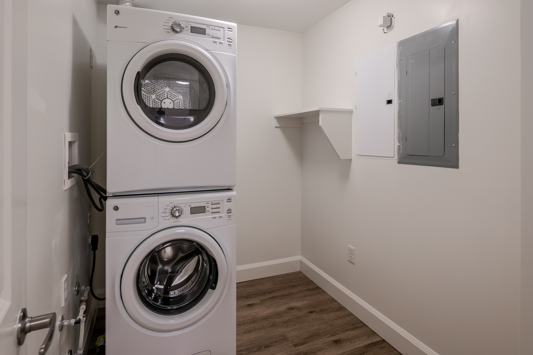 The Hazelton Apartments - Photo 15