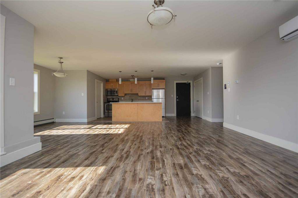Symphony Suites Apartments - Photo 12