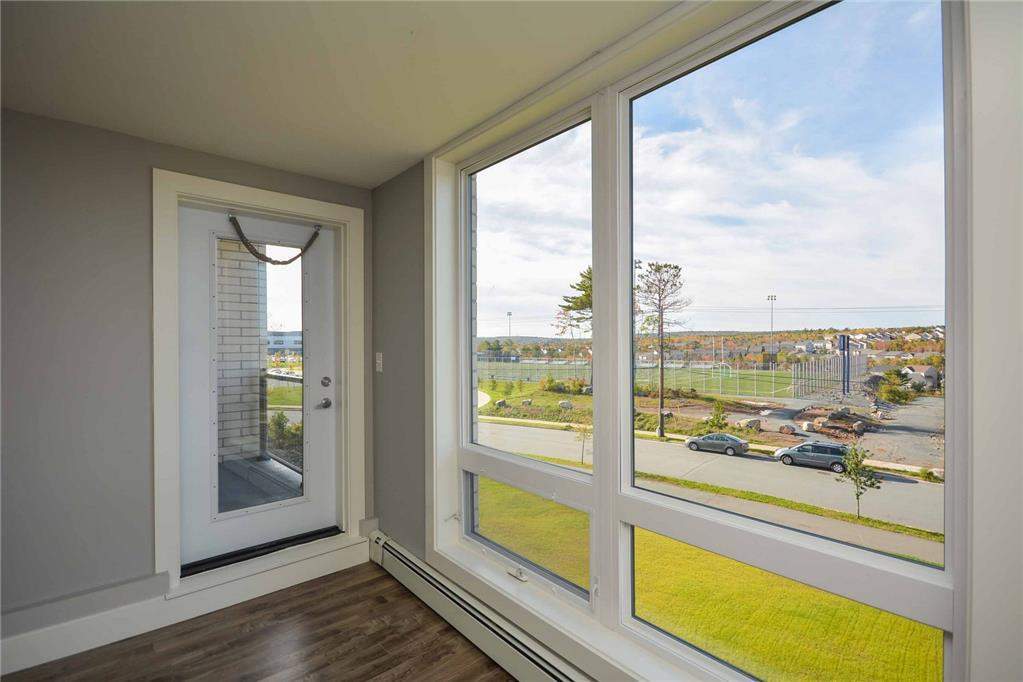 Symphony Suites Apartments - Photo 15